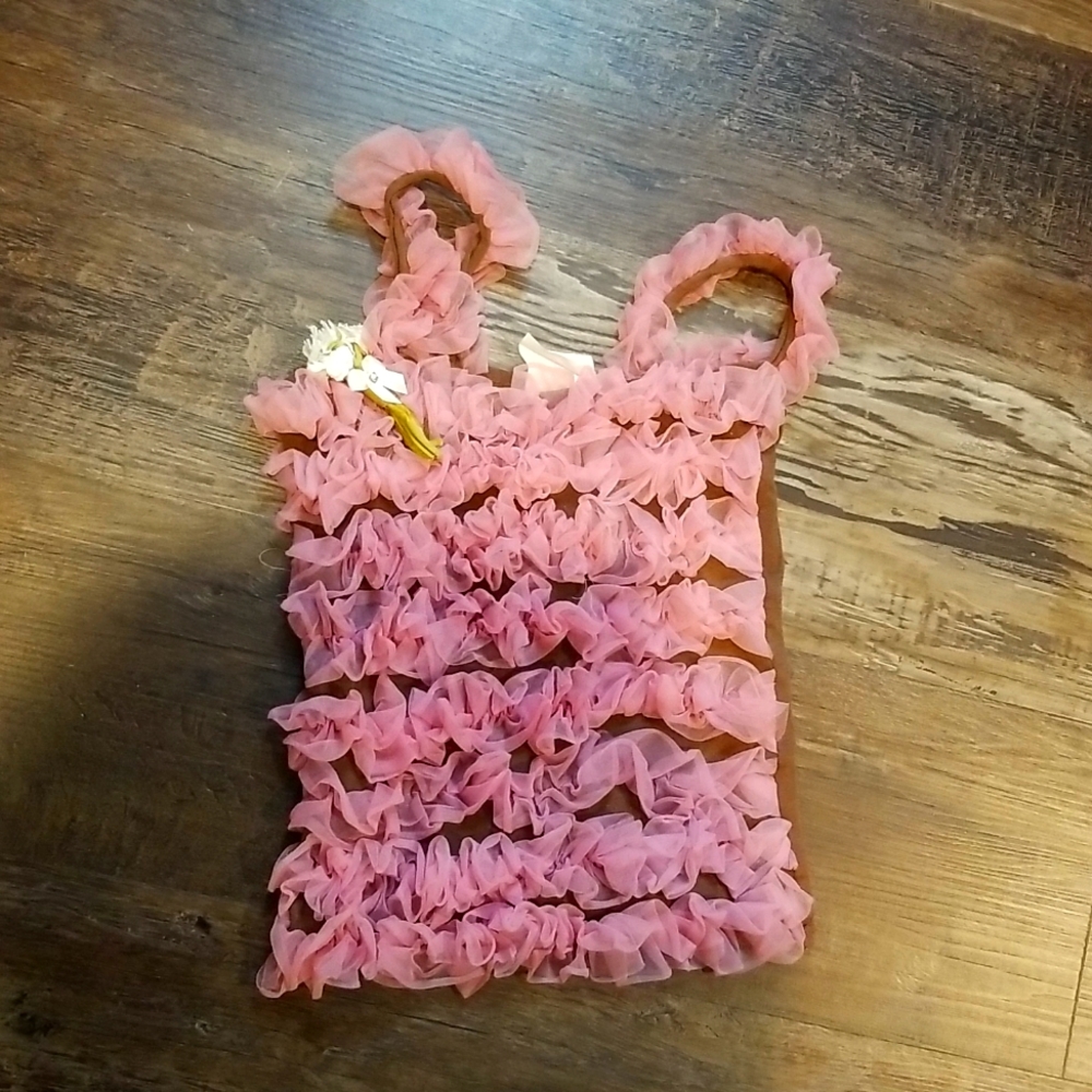 Kaiya Eve pettiskirt top, sz 6, cute ruffly top.